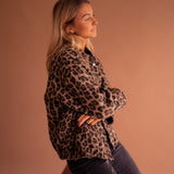 Charlene | Trendig leopardmönstrad jacka