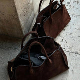 Urban Essential | Rymlig totebag i vegansk mocka