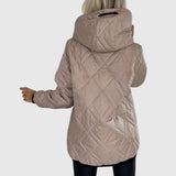 Deyn – mjuk och elegant jacka med huva
