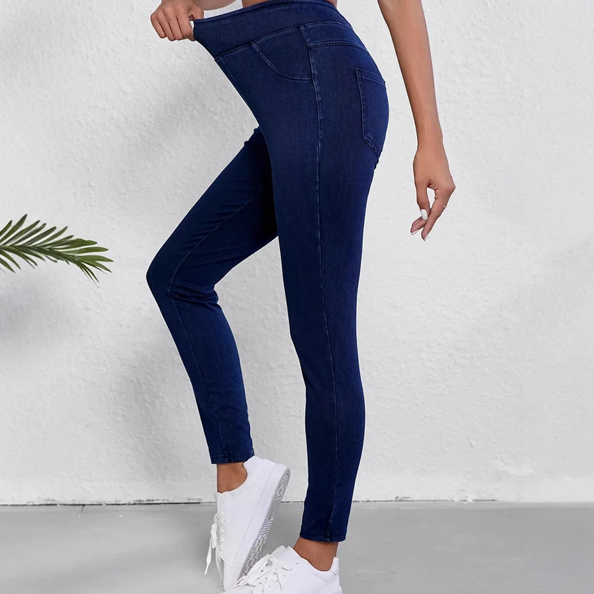 Produktbild – Eleanor – Dam Slim Fit Högmidjade Stretchjeans