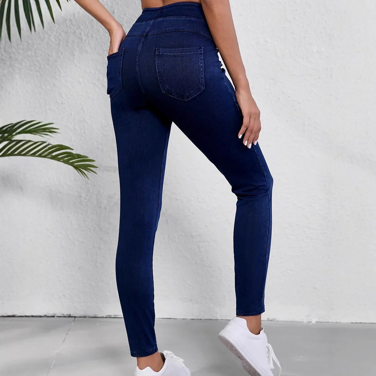 Produktbild – Eleanor – Dam Slim Fit Högmidjade Stretchjeans