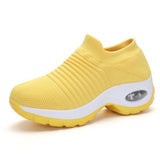 Produktbild – Olivia – Kvinnors Ortopediska Slip-On Sneakers med Luftkudde